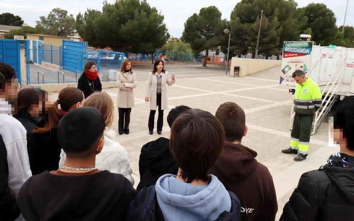 Medio Ambiente inicia una campaña educativa en institutos de Benidorm para fomentar el reciclaje entre los adolescentes